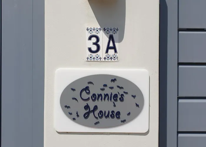 Connie's House * بلدة كوس