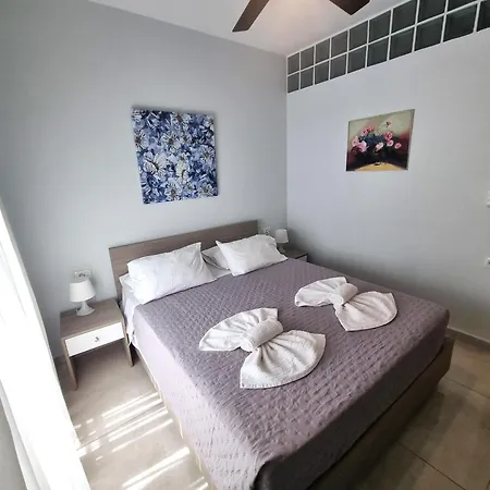 Connie's House * Kos Town